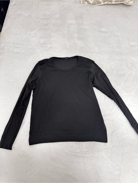 lululemon athletica Tops - lululemon athletica Black Long Sleeve Performance Top